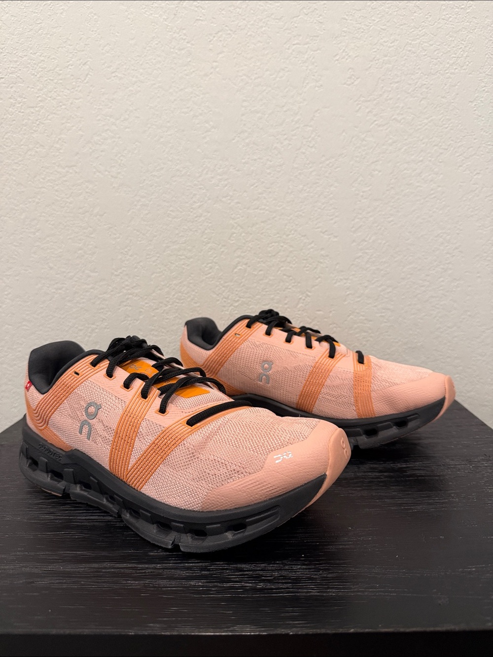 On Cloud Running Women's Size 11 Peach Orange Cloudtec Trainer W11 Workout Shoes - Picture 3 of 11